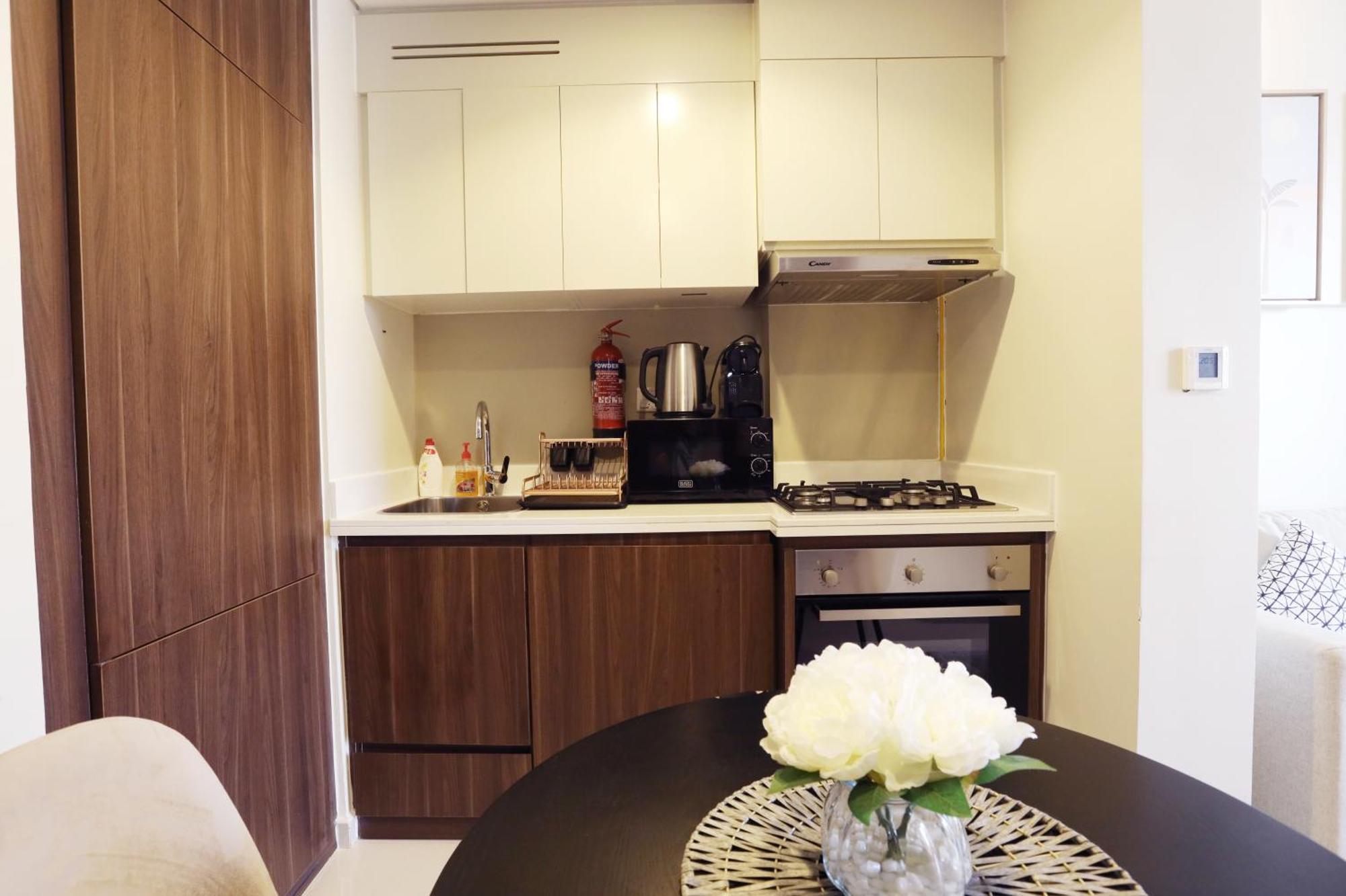 Brown Stone - & Canal View Reva *