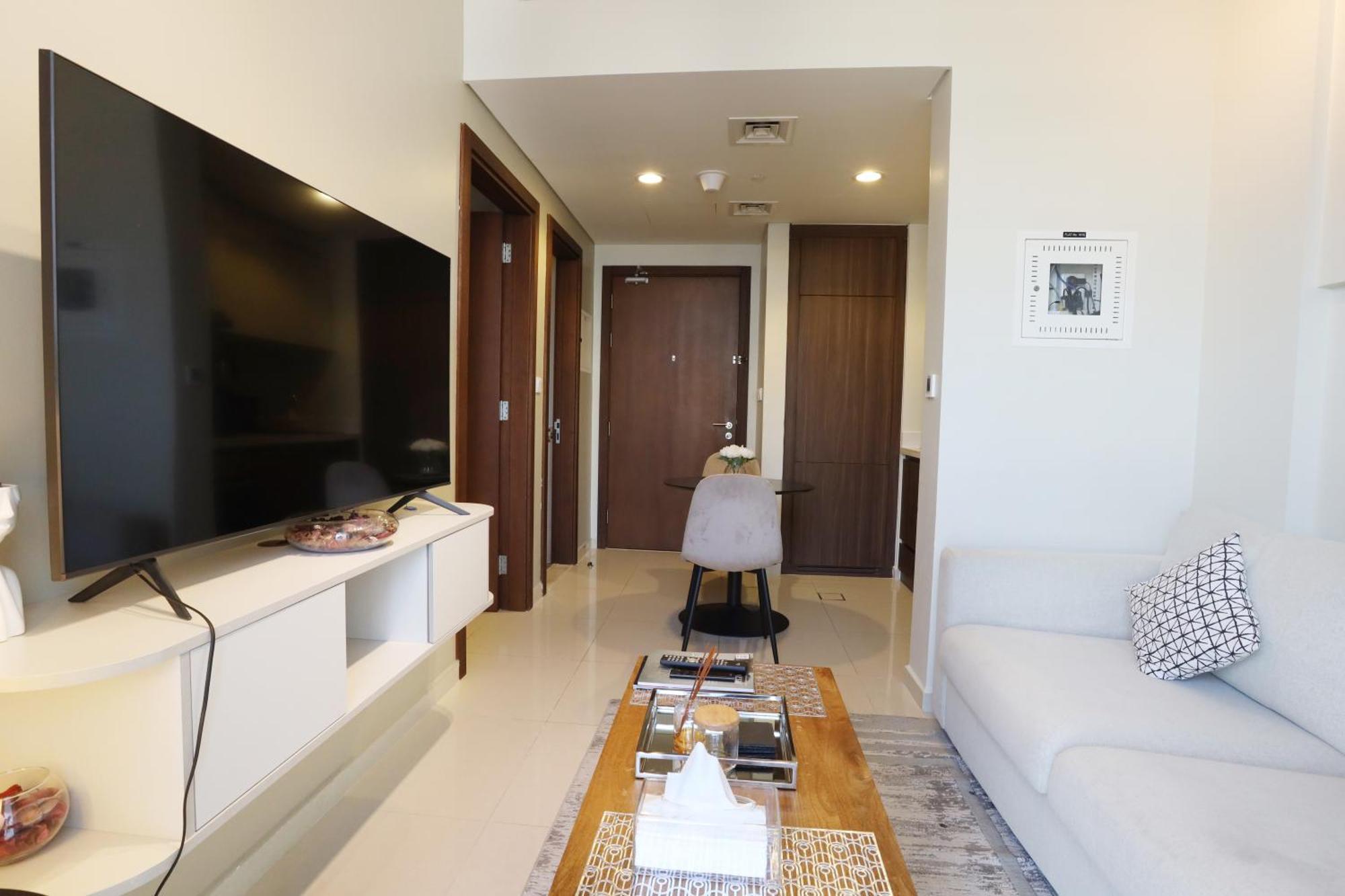 Brown Stone - & Canal View Reva * دبي