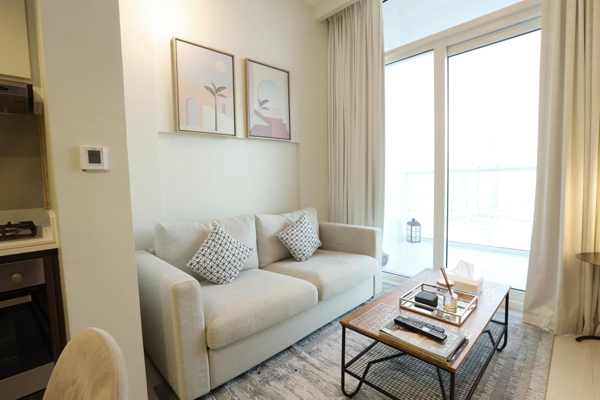 Brown Stone - & Canal View Reva