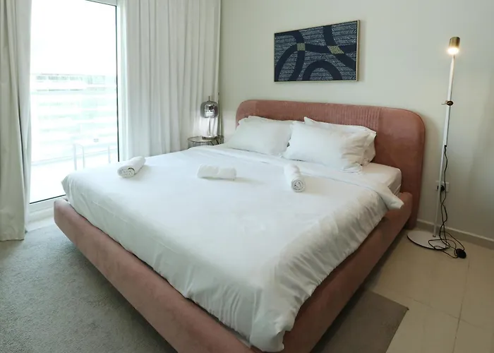Brown Stone - City & Canal View Reva